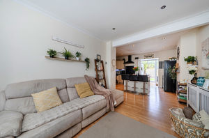 Lounge and dining- click for photo gallery